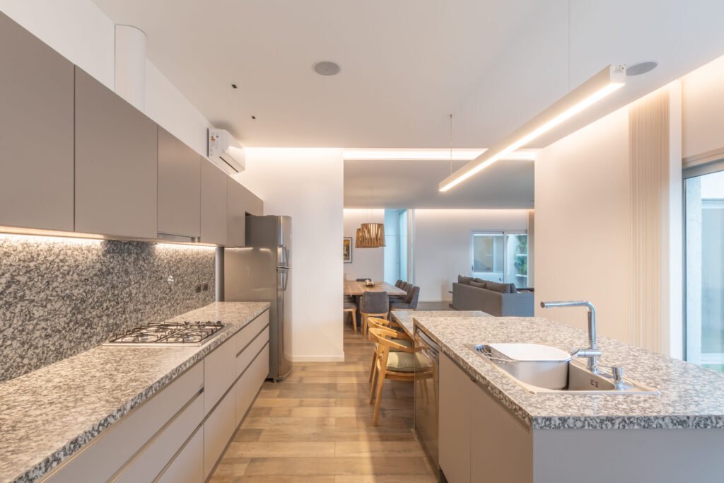 Granito-Gris_Perla-cocina